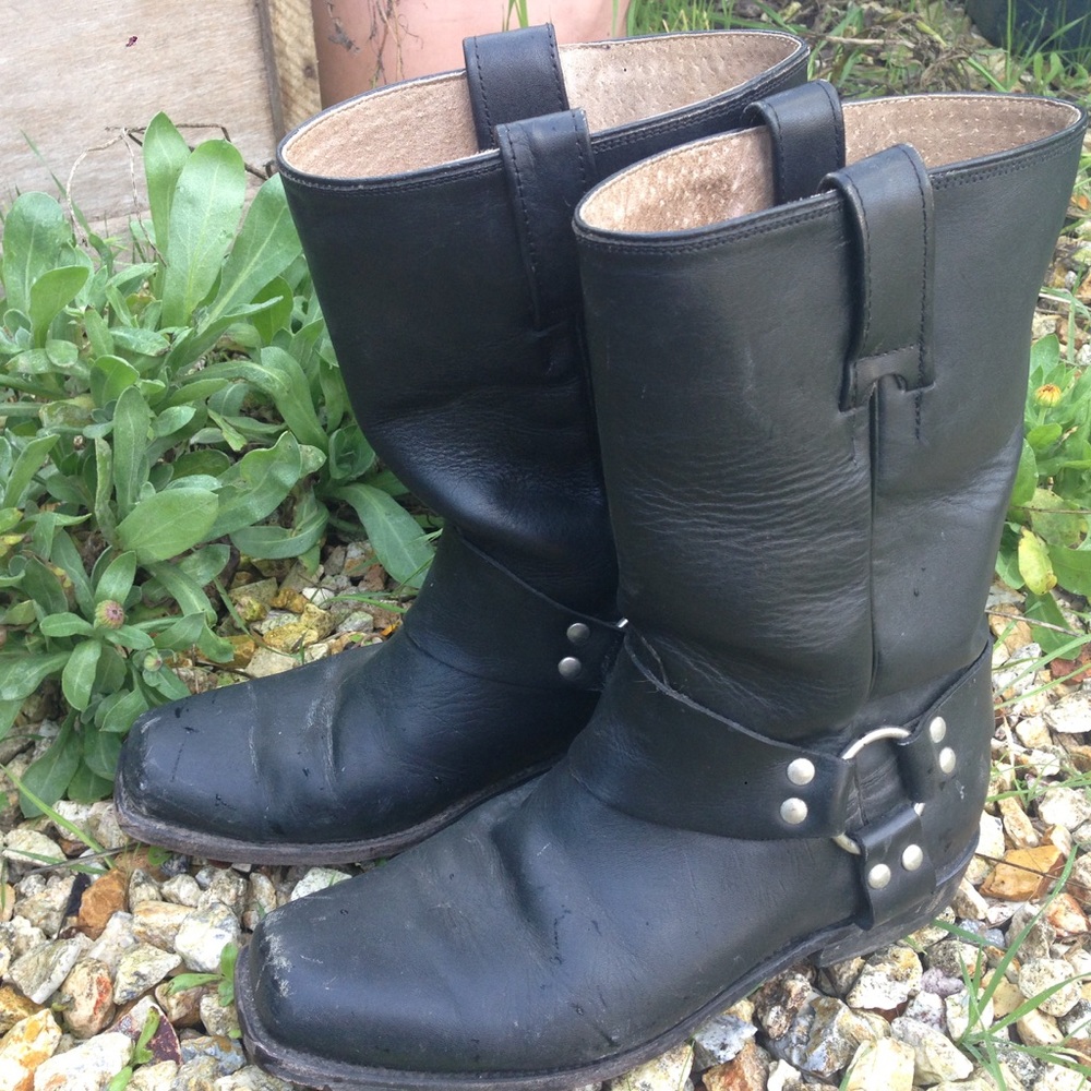 Motorcycle boot